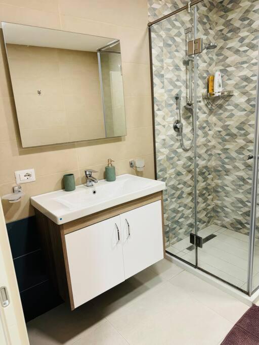 Yellow Apartment Durres Ngoại thất bức ảnh